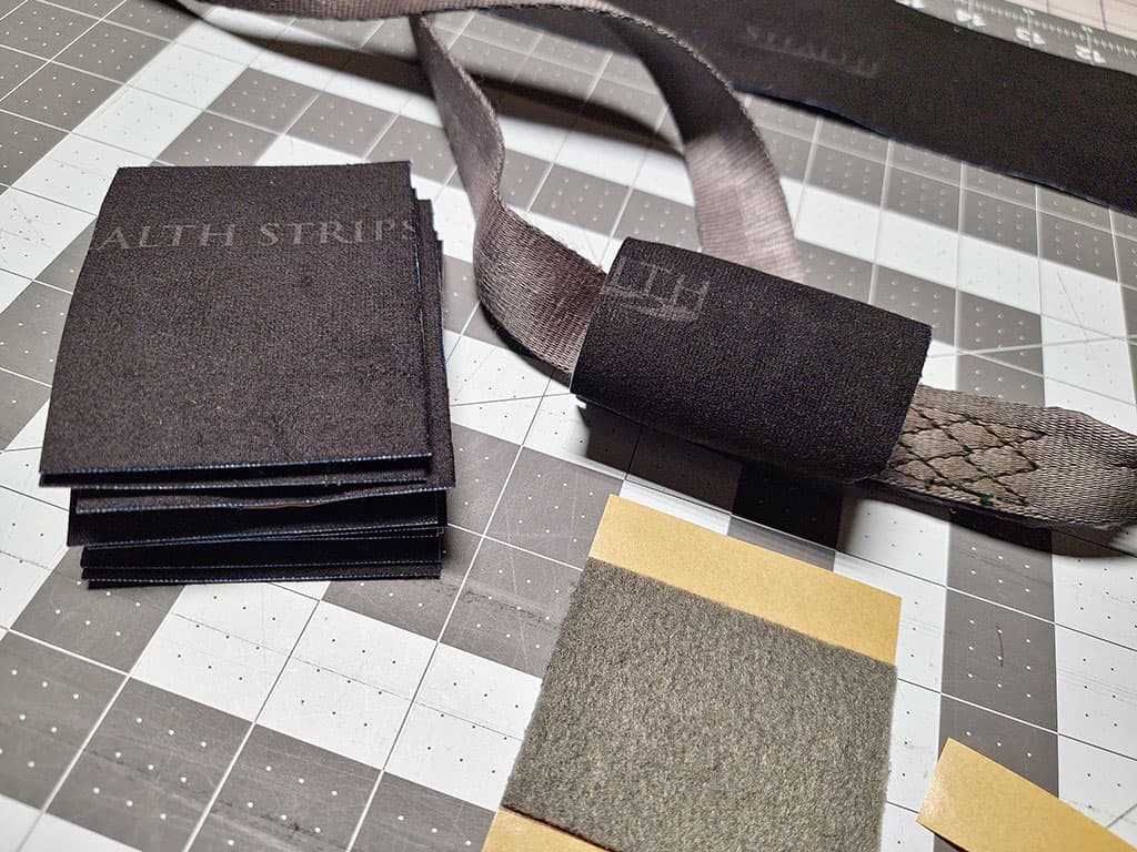 Stealth Strips® Buckle Silencers in black